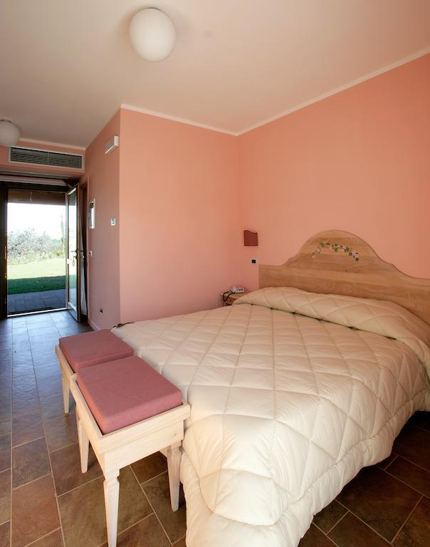 Country House Poggio Fiorito Ассизи Номер фото