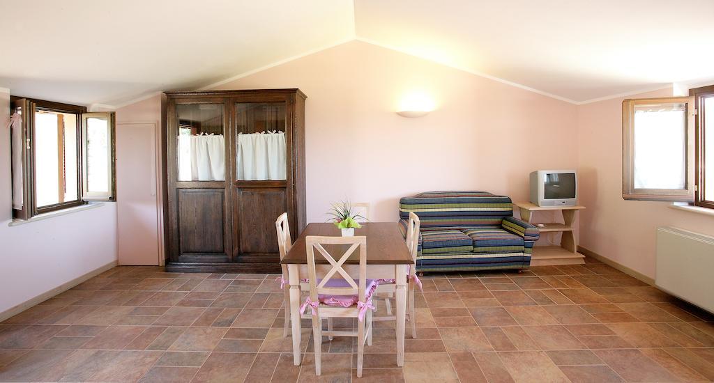Country House Poggio Fiorito Ассизи Номер фото